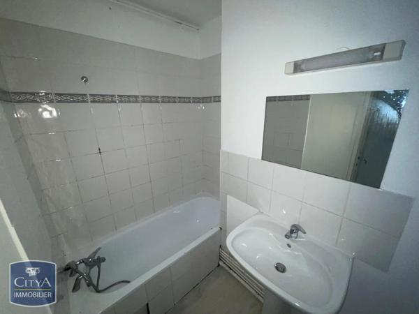 Appartement à louer 5 pièces 82m²