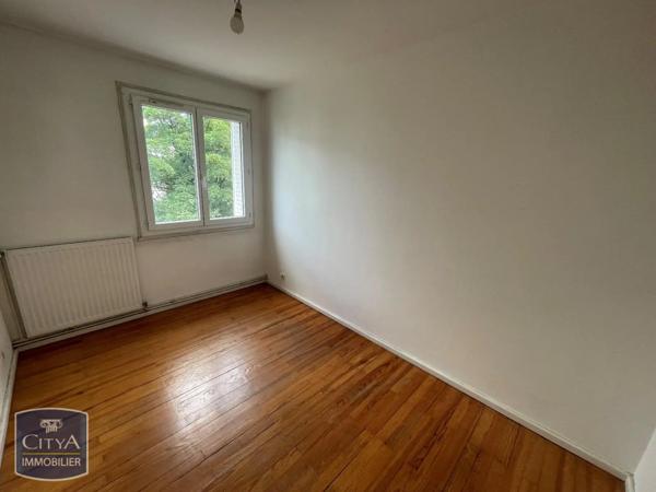 Appartement à louer 5 pièces 82m²
