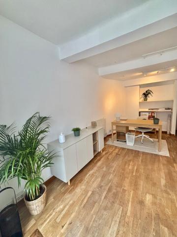 LOCAL - CENTRE VILLE - 3 PIECES