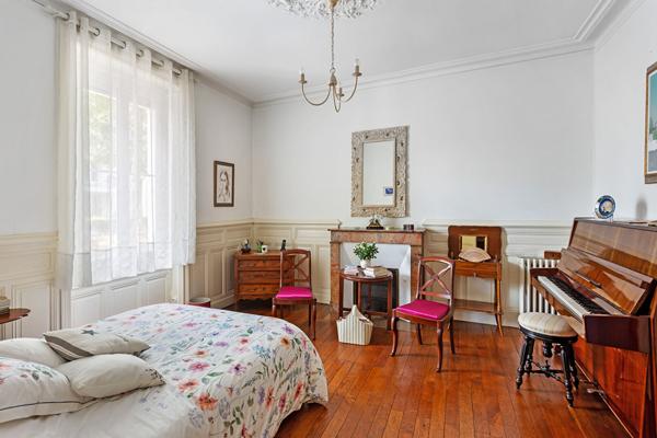 Maison NANTES CHANTENAY- 8 pièces-5 Chambres-Jardin-Cave,