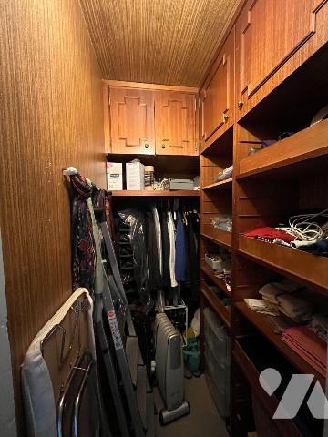 La SAS R&R Notaires vous propose en exclusivité un appartement de 4 pièces situé au Chesnay-Roc...