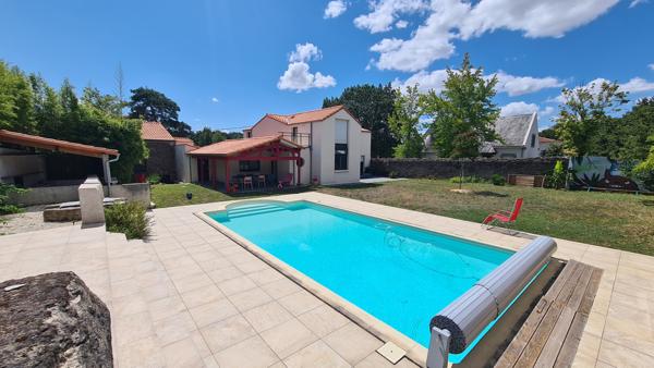 Maison 9 pièces - 252 m² Bien prestige