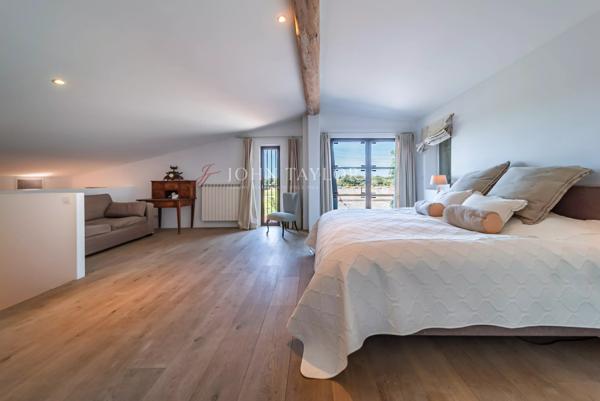 Vente Domaine de Prestige à L'Isle-sur-la-Sorgue | Hameau en Pierre du XVIIIe Siècle avec Vue Panoramique