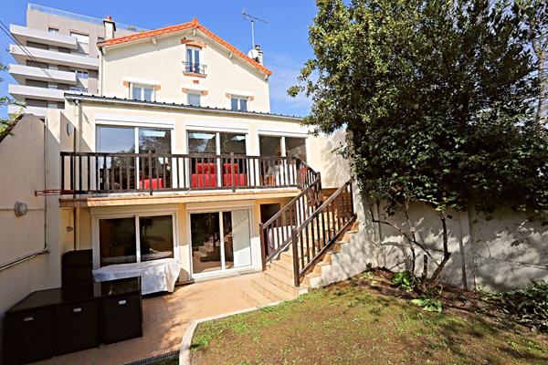 Maison de 136,21m²-Nanterre proche centre €846 450 ** - Référence 15352