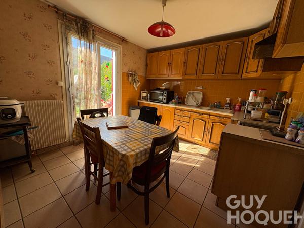 Maison à vendre à Châteaudun - 4 pièces avec garage et panneaux solaires