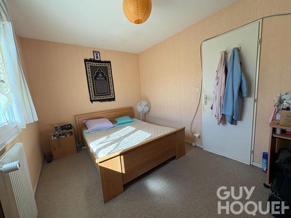 Maison à vendre à Châteaudun - 4 pièces avec garage et panneaux solaires