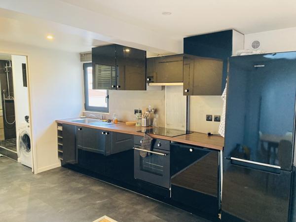 Montreuil (93100) Montreuil centre – Dernier étage au calme avec potentiel terrasse 50 m² validé