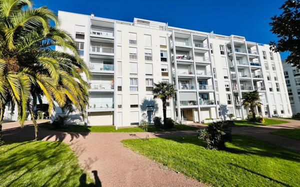 Appartement à vendre    4 pièces • 107,12 m2 Royan