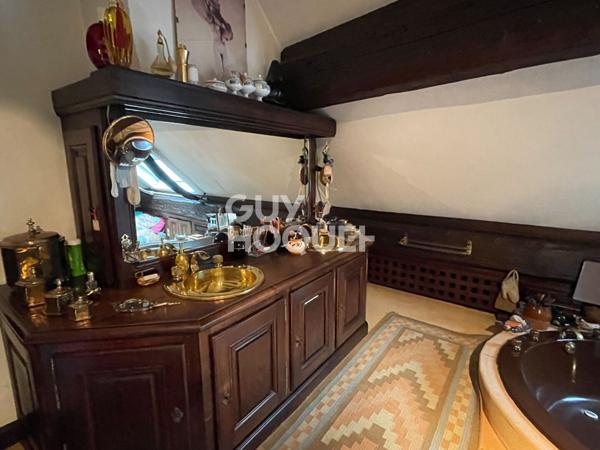 À vendre : Appartement spacieux de 5 pièces au coeur de Chalon-sur-Saône !