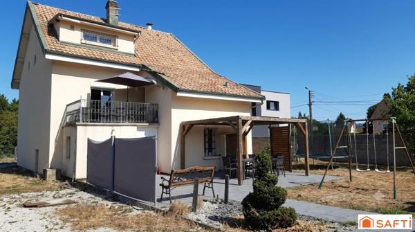 Maison 4 chambres sur sous-sol avec terrasse