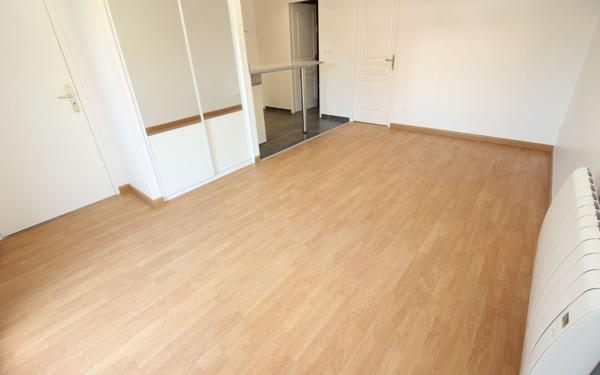 Appartement à louer    2 pièces • 37,50 m2 Viry-Châtillon