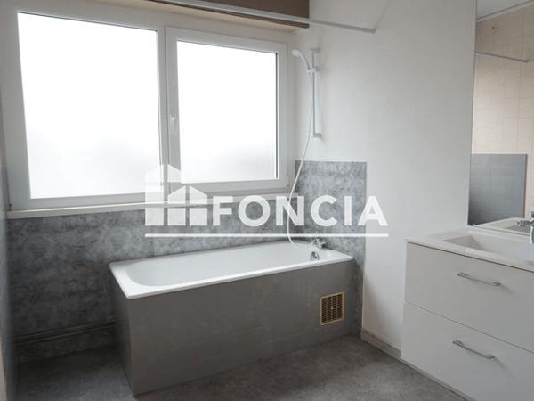 Location Appartement 3 pièces 75.03 m² - 4 BD EDOUARD BRANLY La Roche Sur Yon 85000