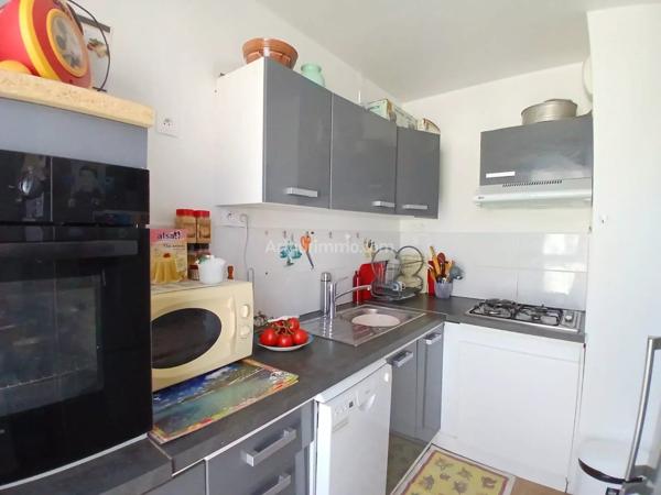 Vente                                                      Appartement
                        
                     3 pièces                      62 m2                     à Villeneuve-Saint-Georges