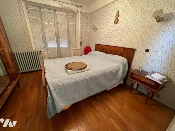 MAISON DE CARACTERE A VENDRE A AUMONT AUBRAC