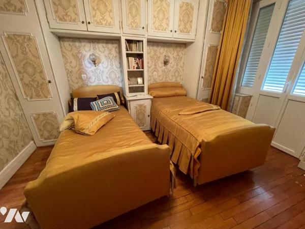 MAISON DE CARACTERE A VENDRE A AUMONT AUBRAC