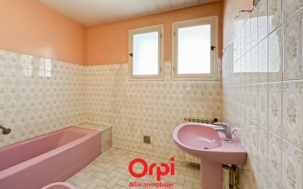 Maison à vendre    3 pièces •  Montluçon