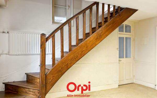 Maison à vendre    3 pièces •  Montluçon