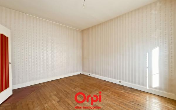 Maison à vendre    3 pièces •  Montluçon