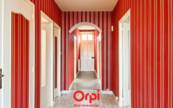 Maison à vendre    3 pièces •  Montluçon