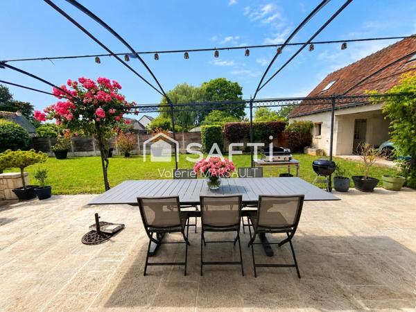 Maison de 160 m² avec piscine et dépendances