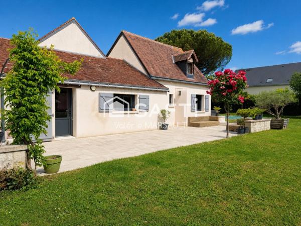 Maison de 160 m² avec piscine et dépendances