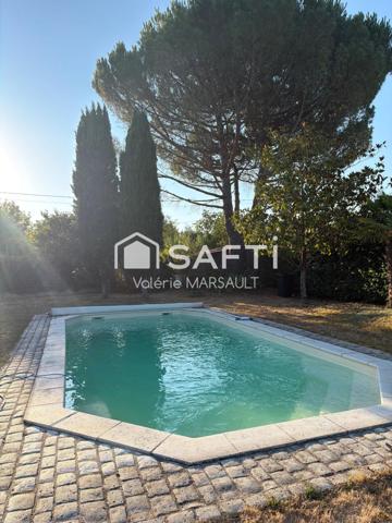 Maison de 160 m² avec piscine et dépendances