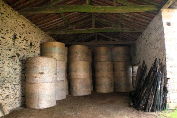 BATIMENTS A RENOVER TRANSFORMABLE EN HABITABLE