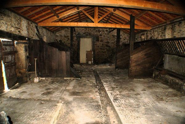 BATIMENTS A RENOVER TRANSFORMABLE EN HABITABLE