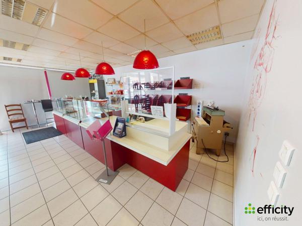 Fonds De Commerce
        
        - 142 m² Exclusivité 149 900 € *