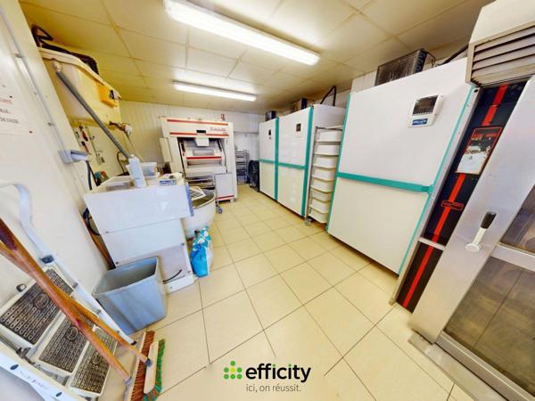Fonds De Commerce
        
        - 142 m² Exclusivité 149 900 € *