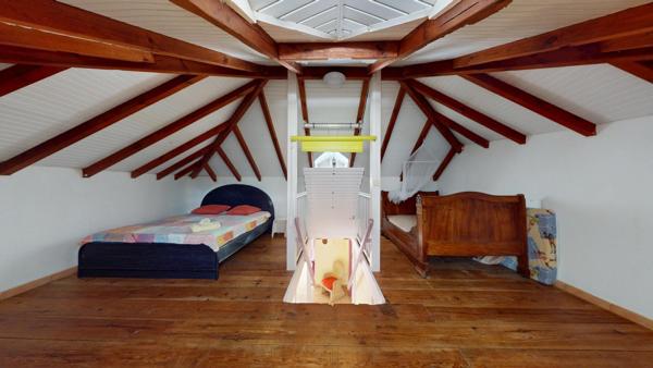 Super haut de villa au calme bien situé