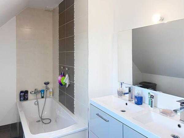 A vendre maison récente située dans un quartier