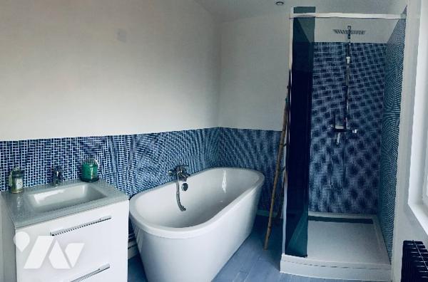 Maison semi-mitoyenne rénovée et garage