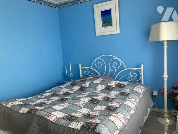 Maison semi-mitoyenne rénovée et garage