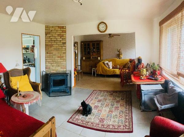 Maison semi-mitoyenne rénovée et garage