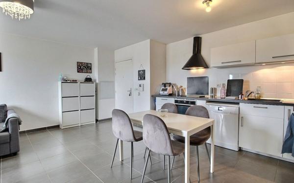 Appartement à vendre    3 pièces • 60 m2 Marseille 10
