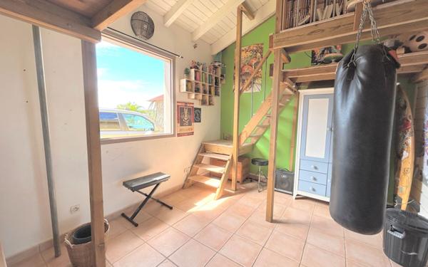 Maison à vendre    5 pièces • 174,90 m2 Sainte-Anne