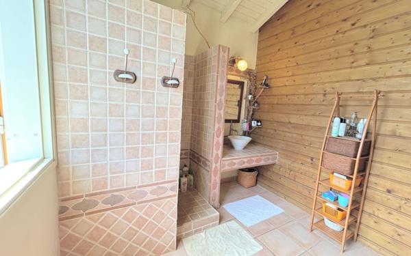 Maison à vendre    5 pièces • 174,90 m2 Sainte-Anne