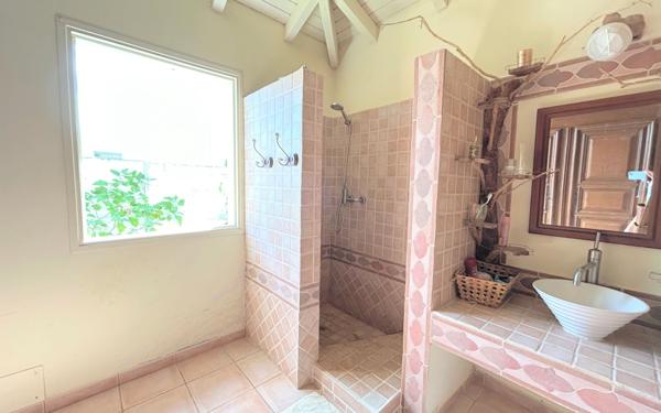 Maison à vendre    5 pièces • 174,90 m2 Sainte-Anne