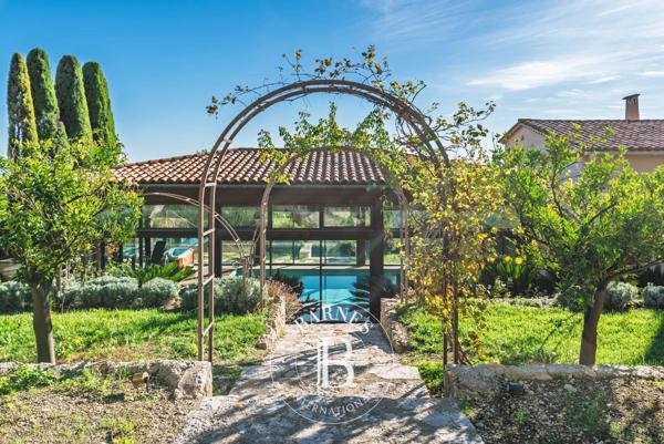 Mougins, Villa 5 Chambres -  430 m² à vendre