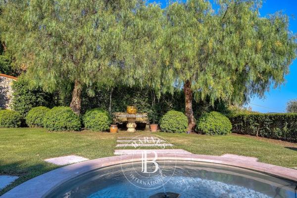 Mougins, Villa 5 Chambres -  430 m² à vendre