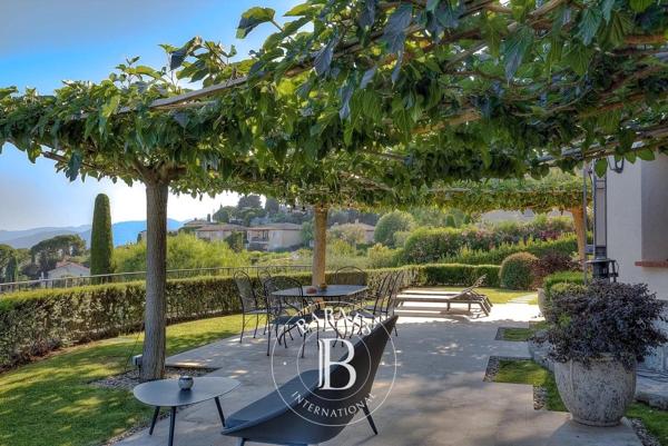 Mougins, Villa 5 Chambres -  430 m² à vendre