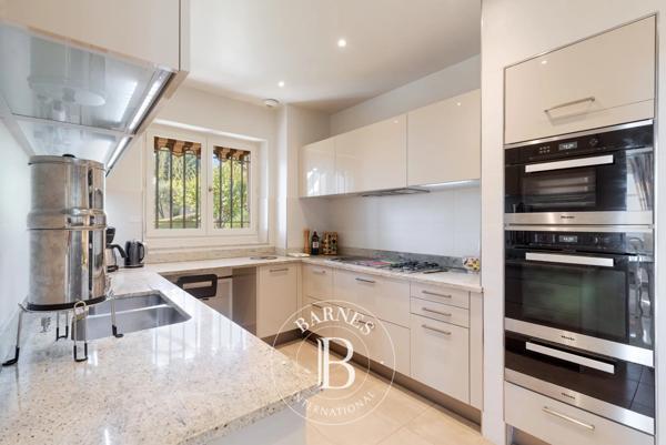 Mougins, Villa 5 Chambres -  430 m² à vendre