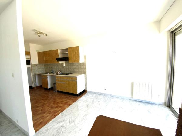 Appartement à vendre 4 pièces, cave et garage ANTIBES (06)