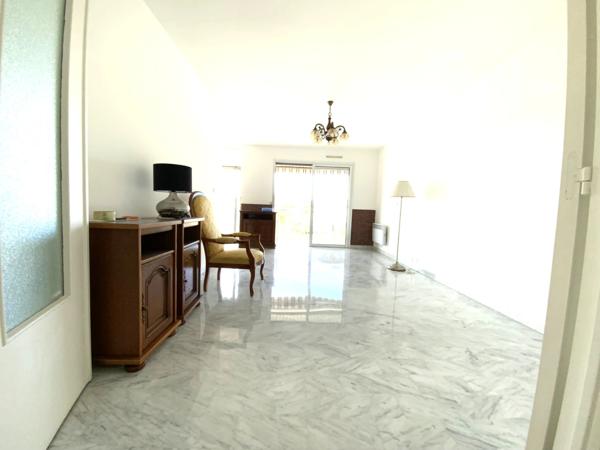 Appartement à vendre 4 pièces, cave et garage ANTIBES (06)