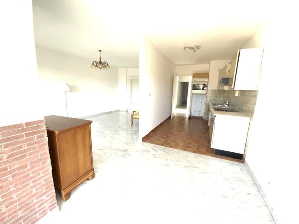 Appartement à vendre 4 pièces, cave et garage ANTIBES (06)