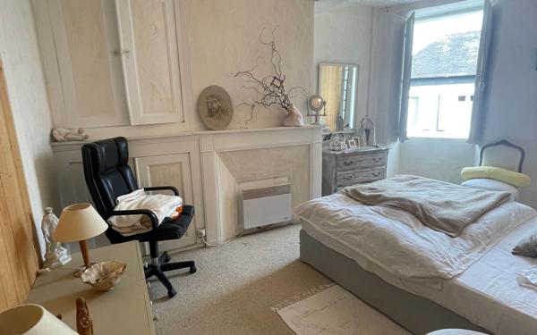 Maison à vendre    4 pièces • 177,90 m2 Oloron-Sainte-Marie