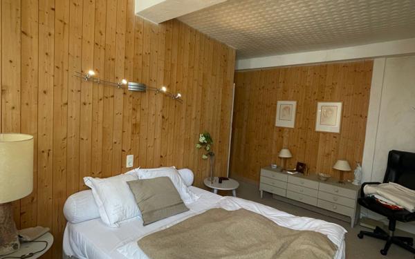 Maison à vendre    4 pièces • 177,90 m2 Oloron-Sainte-Marie