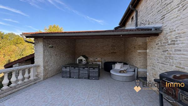 MAGNIFIQUE CORPS DE FERME RÉNOVÉ – 231 M² – PISCINE & DÉPENDANCES – À 10 MIN DE CHAUMONT
