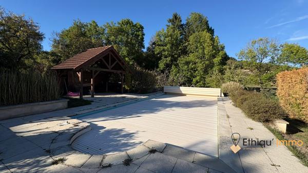 MAGNIFIQUE CORPS DE FERME RÉNOVÉ – 231 M² – PISCINE & DÉPENDANCES – À 10 MIN DE CHAUMONT